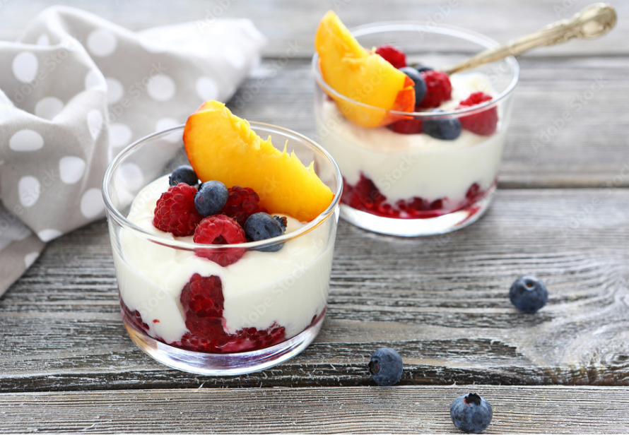 (MFW401) Youghurt, Peaches, Berries