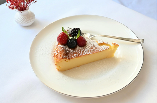 (MFW406) Cheesecake with Fruit Coulis